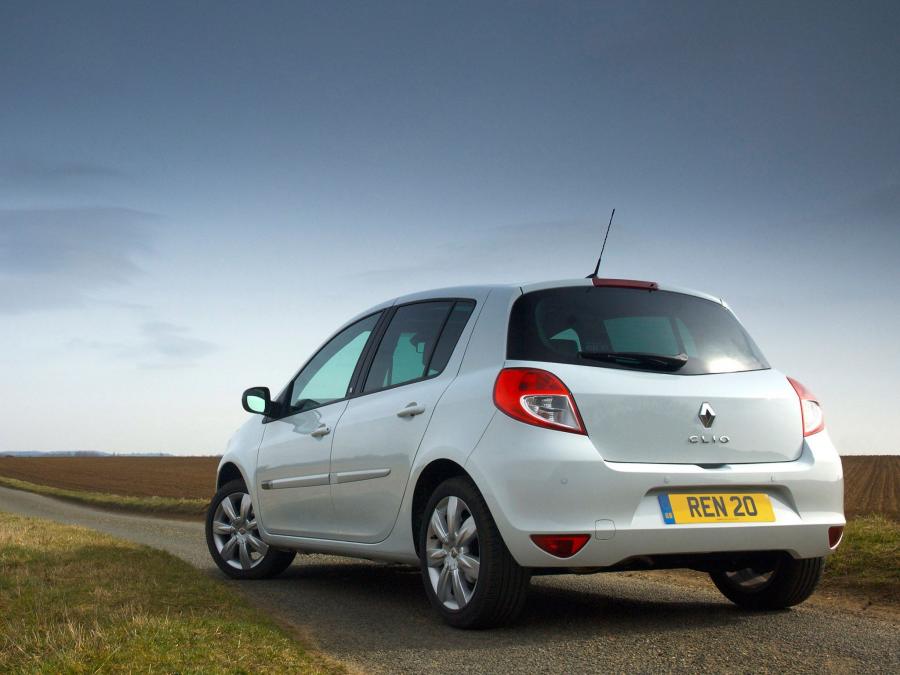  Renault Clio 20th Anniversary Edition 2010 года  (UK) (фото 6 из 7)
